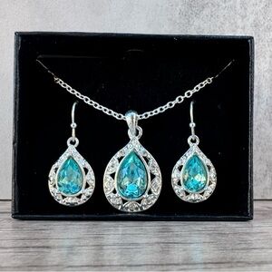 Avon Silver and Blue Rhinestone Jewelry Set